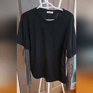 La Rosa Black Tee with Rhinestine Sleeve Details